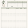 Femme utilisant un planner de budget pour gérer ses finances