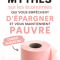 Une femme souriante consultant un budget financier tout en buvant une tasse de café.