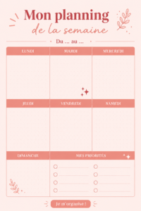 Modèle de planner hebdomadaire minimaliste A4 disponible en téléchargement gratuit.