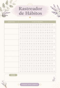 Femme examinant ses dépenses avec un carnet et un stylo.