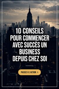Femme souriante travaillant sur son ordinateur à la maison pour son entreprise
