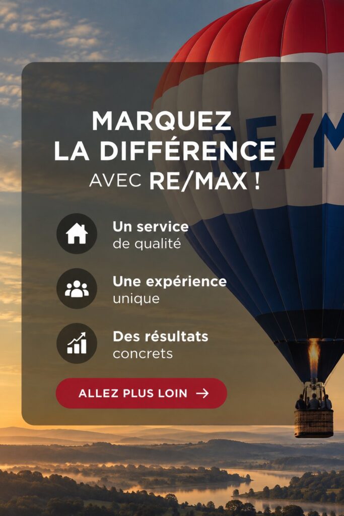 Agent RE/MAX discutant avec une cliente intéressée par un investissement immobilier