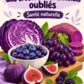 Assortiment d'aliments violets frais comme des aubergines et des myrtilles sur une table.